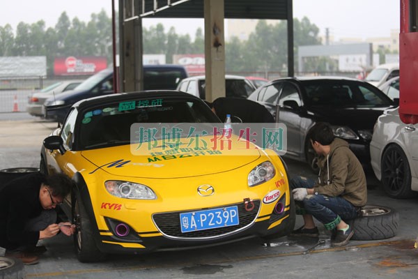 成都哪些汽車改裝技術學校好