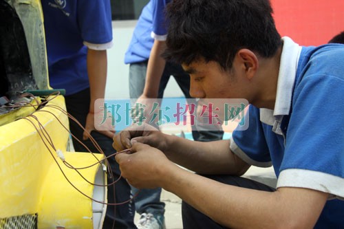 成都汽車改裝技術大專有哪些