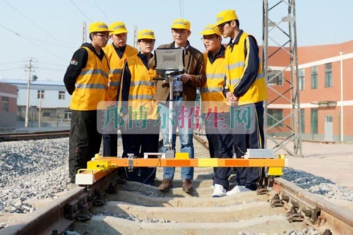 職業(yè)學校學什么好找工作