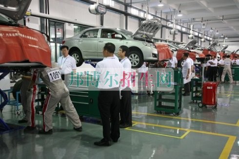 成都到哪里讀汽車運(yùn)用與維修好