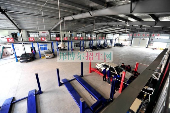成都讀汽車(chē)運(yùn)用與維修的大專(zhuān)