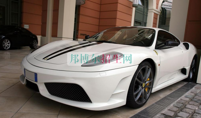 成都汽車服務(wù)與營(yíng)銷學(xué)費(fèi)