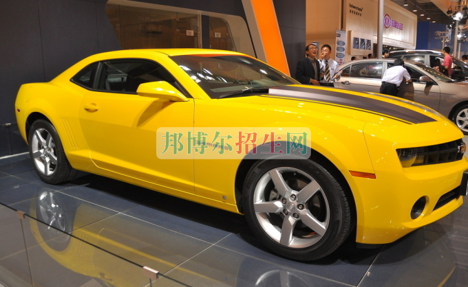 成都汽車服務(wù)與營銷學(xué)校哪里好