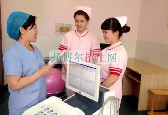 成都讀助產(chǎn)護(hù)理的大專(zhuān)