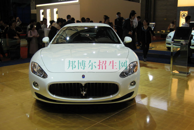 成都男生讀汽車(chē)檢測(cè)與維修怎么樣