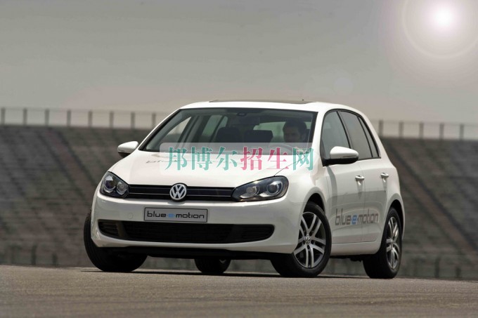 成都有哪些收汽車(chē)檢測(cè)與維修的大專(zhuān)