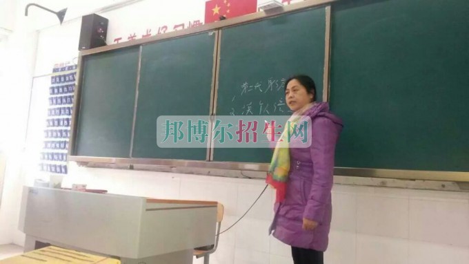 2017年成都汽車(chē)職業(yè)技術(shù)學(xué)校五年制高職轉(zhuǎn)錄工作正式拉開(kāi)序幕