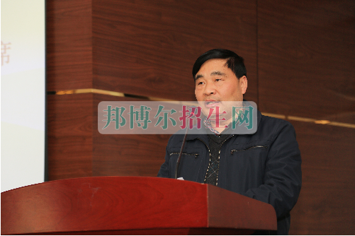 成都航空職業(yè)技術(shù)學(xué)院第三屆第一次教職工代表、工會(huì)會(huì)員代表大會(huì)勝利召開(kāi)