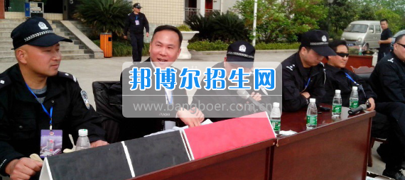 廣安市康泉文武學校李康泉講武術與藝術