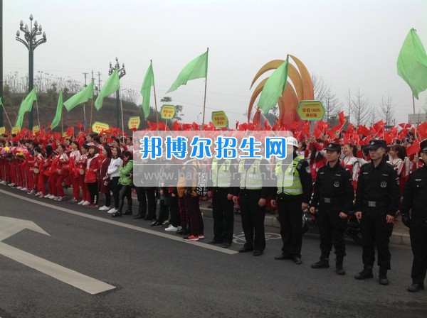 四川省宜賓市南溪區(qū)職業(yè)高級(jí)中學(xué)校學(xué)前教育齊拉練，共踏春風(fēng)迎春景