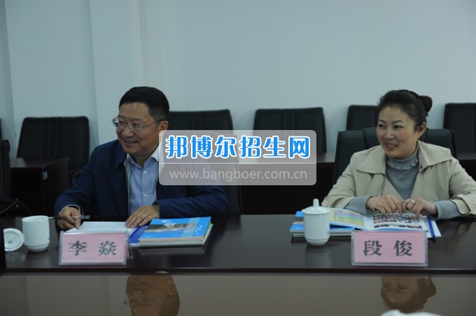 貴陽軌道公司考察重慶公共運輸職業(yè)學院并進行校企合作洽談