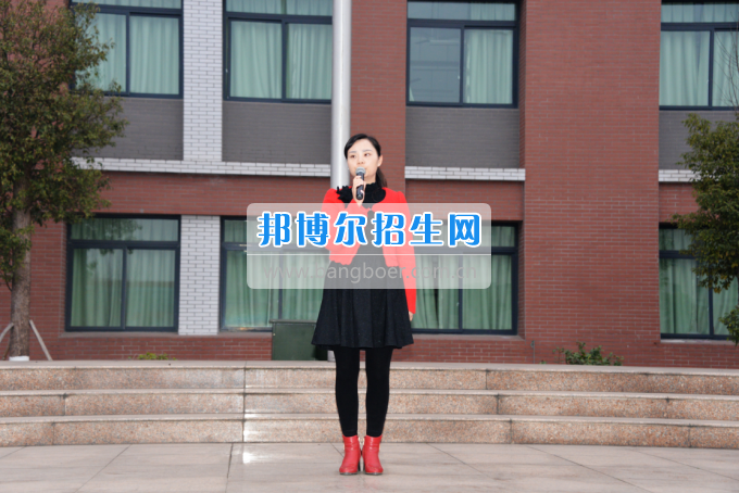 川南幼兒師范高等?？茖W(xué)校舉行新學(xué)期 “開(kāi)學(xué)第一課”活動(dòng)