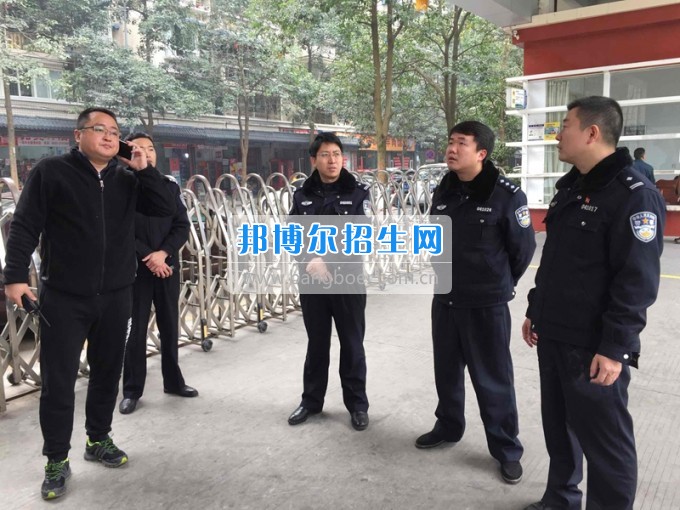 警校共建平安和諧校園張公橋派出所民警到四川省樂(lè)山市第一職業(yè)高級(jí)中學(xué)進(jìn)行開(kāi)學(xué)巡訪