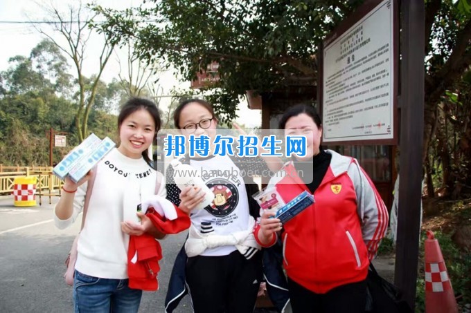四川省樂(lè)山市第一職業(yè)高級(jí)中學(xué)春風(fēng)十里，不如你