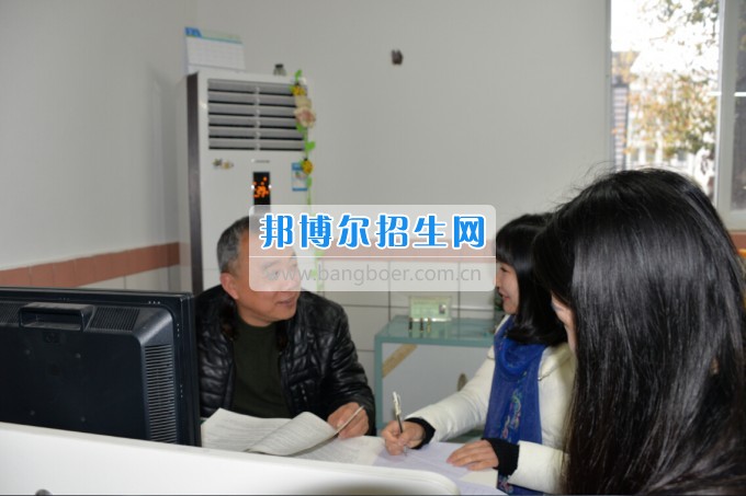 川南幼兒師范高等?？茖W(xué)校2017質(zhì)量年：撲下身子抓落實