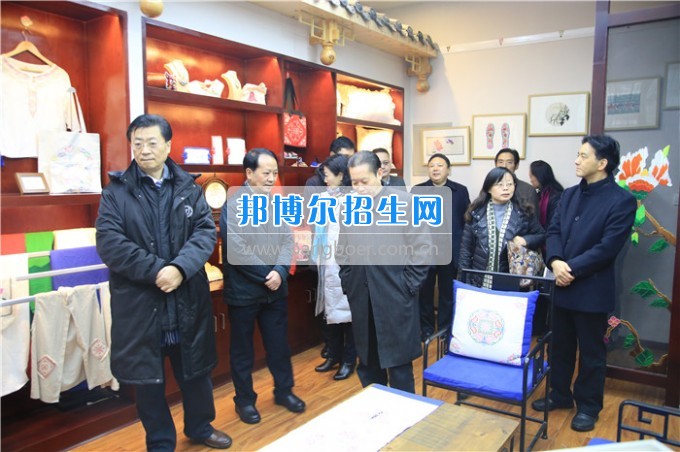 四川音樂學(xué)院黨委書記、院長林戈爾教授一行到川北幼兒師范高等?？茖W(xué)校考察