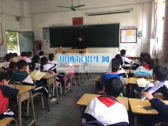 川北幼兒師范高等?？茖W(xué)校職場(chǎng)揚(yáng)帆 逐夢(mèng)起航
