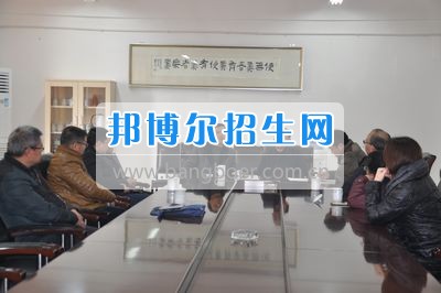 四川省什邡市職業(yè)中專學(xué)校迎接德陽(yáng)市、什邡市教育局開學(xué)工作檢查