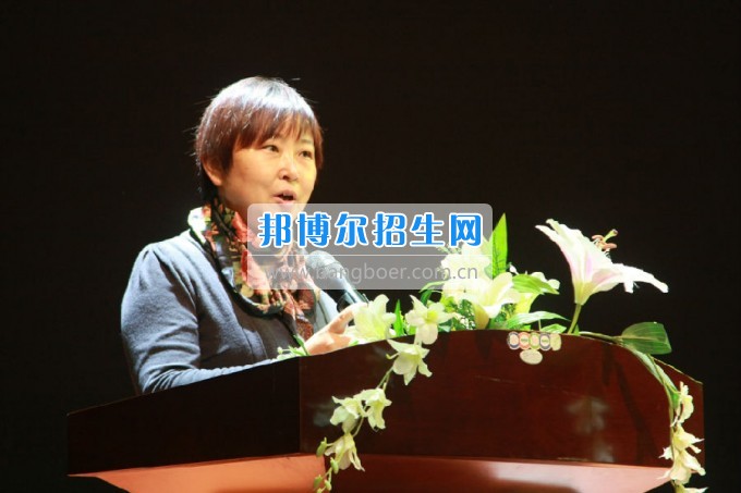 貴陽(yáng)幼兒師范學(xué)校校本培訓(xùn)拉開(kāi)新學(xué)期序幕，2017擼起袖子加油干！