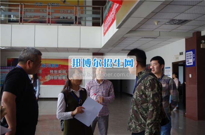 管理工程系2014級西南科技大學(xué) 畢業(yè)生論文答辯順利進(jìn)行