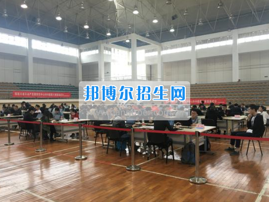 成都信息工程學院銀杏酒店管理學院工商管理系BIM建模大賽斬獲佳績