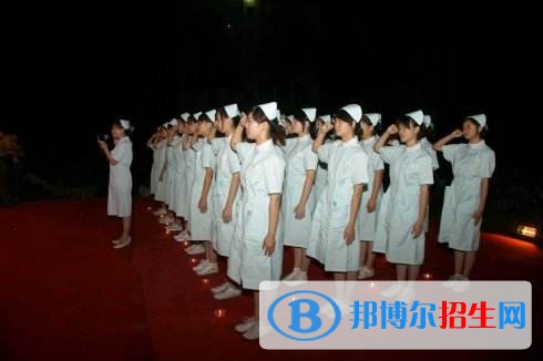 重慶市護(hù)士學(xué)校2018年報(bào)名條件、招生對(duì)象
