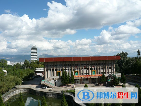 保山市中等專業(yè)學(xué)校地址在哪里