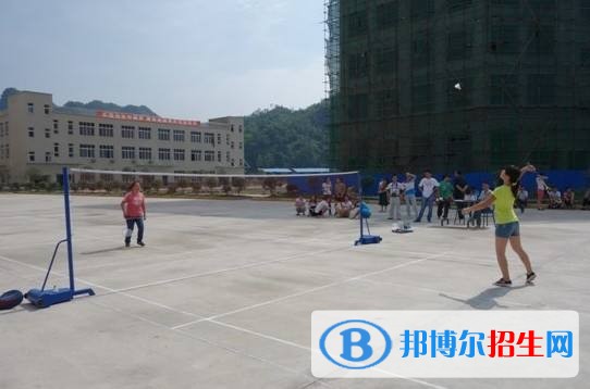 四川省體育運(yùn)動學(xué)校招生辦聯(lián)系電話
