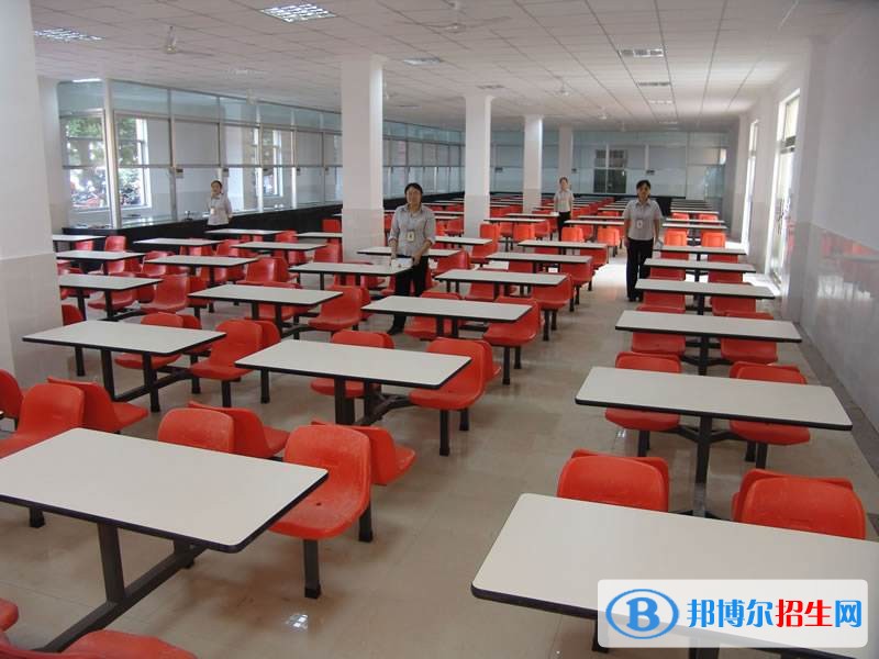 成都經(jīng)濟技術學校宿舍條件