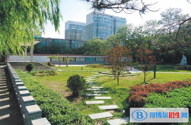 四川省甘孜衛(wèi)生學(xué)校2018年報名條件、招生對象