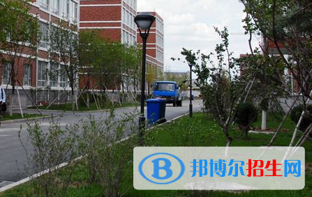 麗江市技工學(xué)校2018年報名條件、招生要求