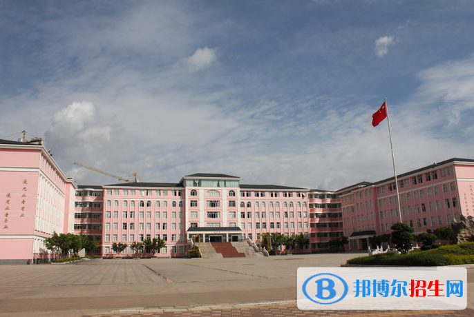 玉溪工業(yè)財貿(mào)學(xué)校網(wǎng)站網(wǎng)址