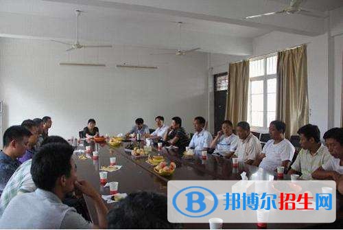綿陽交通技工學(xué)校2018年報(bào)名條件、招生對(duì)象