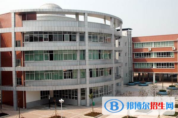 重慶市潼南縣闇公職業(yè)高級中學(xué)網(wǎng)站網(wǎng)址