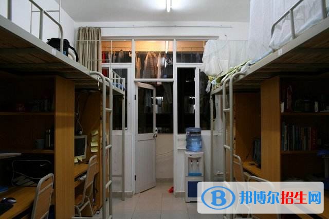 重慶市松溉中等職業(yè)技術學校宿舍條件