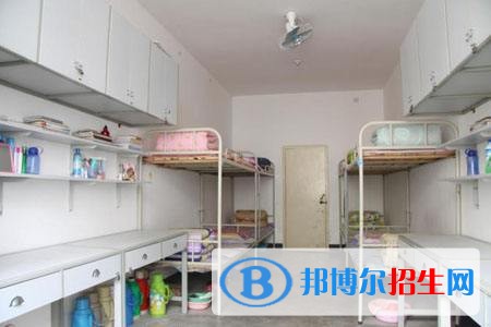 攀枝花華森職業(yè)學校宿舍條件