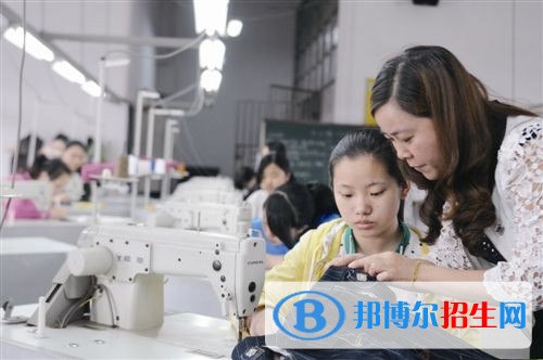 普定職業(yè)技術學校有哪些專業(yè)