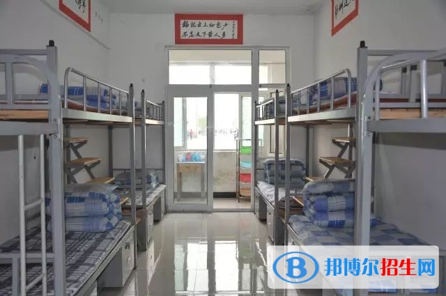 蓬安縣濟渡職業(yè)中學宿舍條件