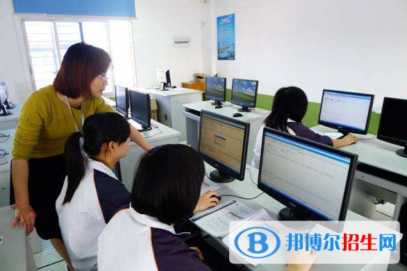 成都市財政貿(mào)易學校有哪些專業(yè)