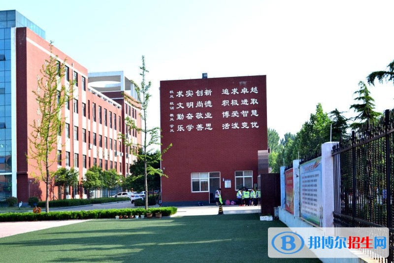 貴陽(yáng)市長(zhǎng)城職校2018年報(bào)名條件、招生對(duì)象