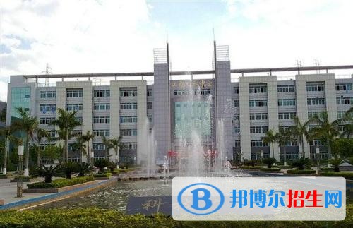 攀枝花衛(wèi)生學校2018年報名條件、招生對象