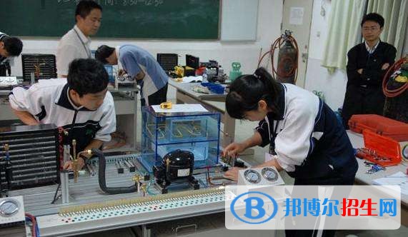 廣安市機電工業(yè)職業(yè)技術學校招生辦聯(lián)系電話