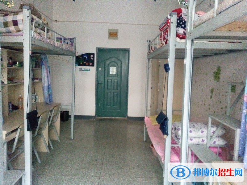 南充市第二職業(yè)中專學校宿舍條件