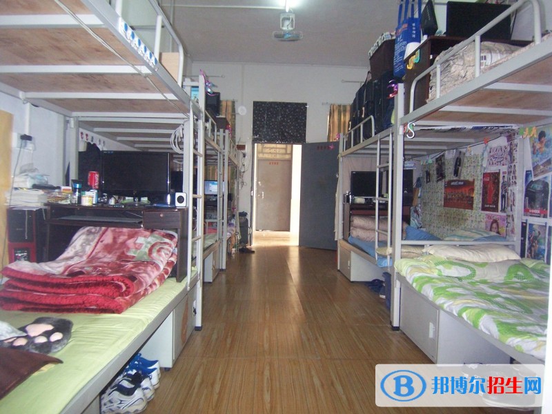 儀隴縣翔宇科技職業(yè)學校宿舍條件