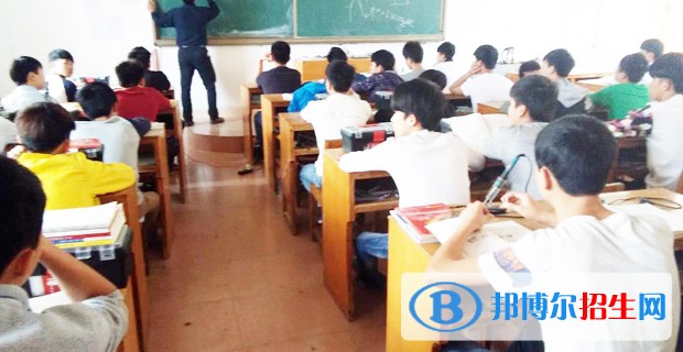 石家莊曙光中等專業(yè)學校2018年報名條件、招生對象
