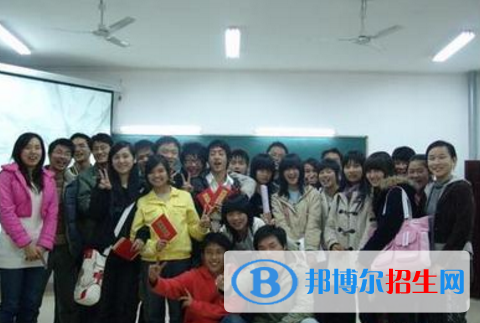 石家莊現(xiàn)代文化傳媒中等專業(yè)學(xué)校2018年報(bào)名條件、招生對(duì)象