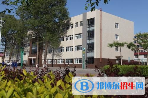 秦皇島技師學(xué)院2018年報(bào)名條件、招生對(duì)象