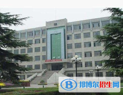 邯鄲建筑工程職工中等專業(yè)學(xué)校2018年報(bào)名條件、招生對(duì)象