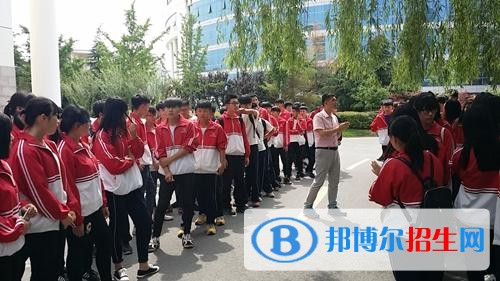 邯鄲藍(lán)天信息工程中專學(xué)校2018年報名條件、招生對象