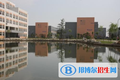 廊坊食品工程學(xué)校2018年報名條件、招生對象